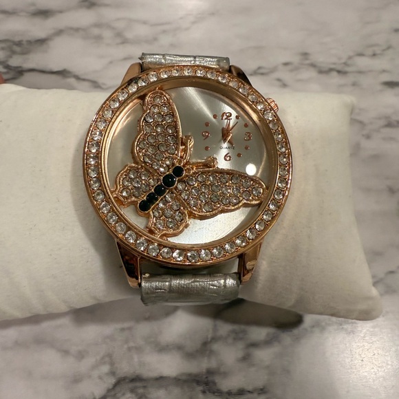 Quartz Accessories - Luxurious Crystal Butterfly Watch in Silver and Rose Gold